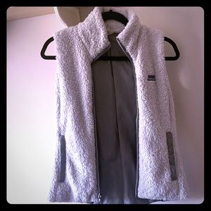 Reversible Patagonia grey vest